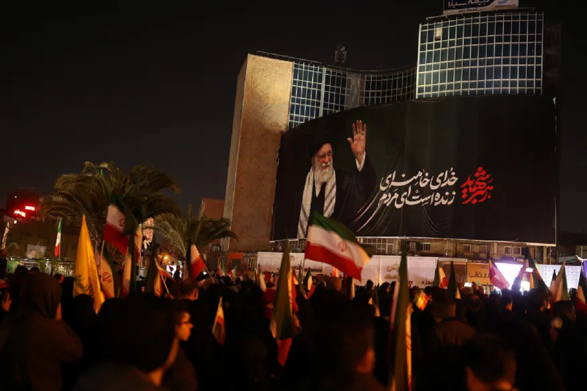 الجيش الإسرائيلي: سنلاحق كل خليفة لخامنئي